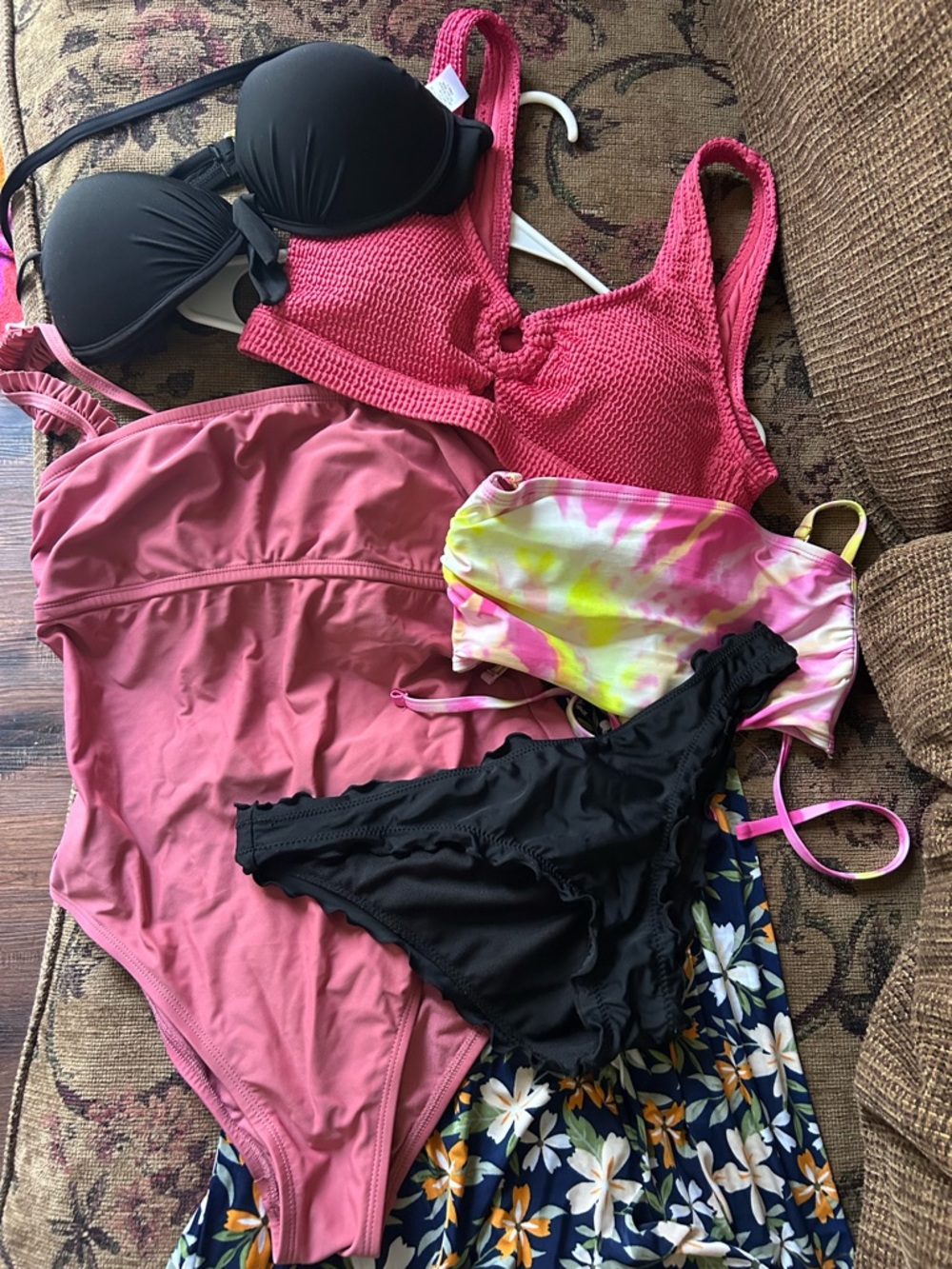 Medium Swimsuit bundle